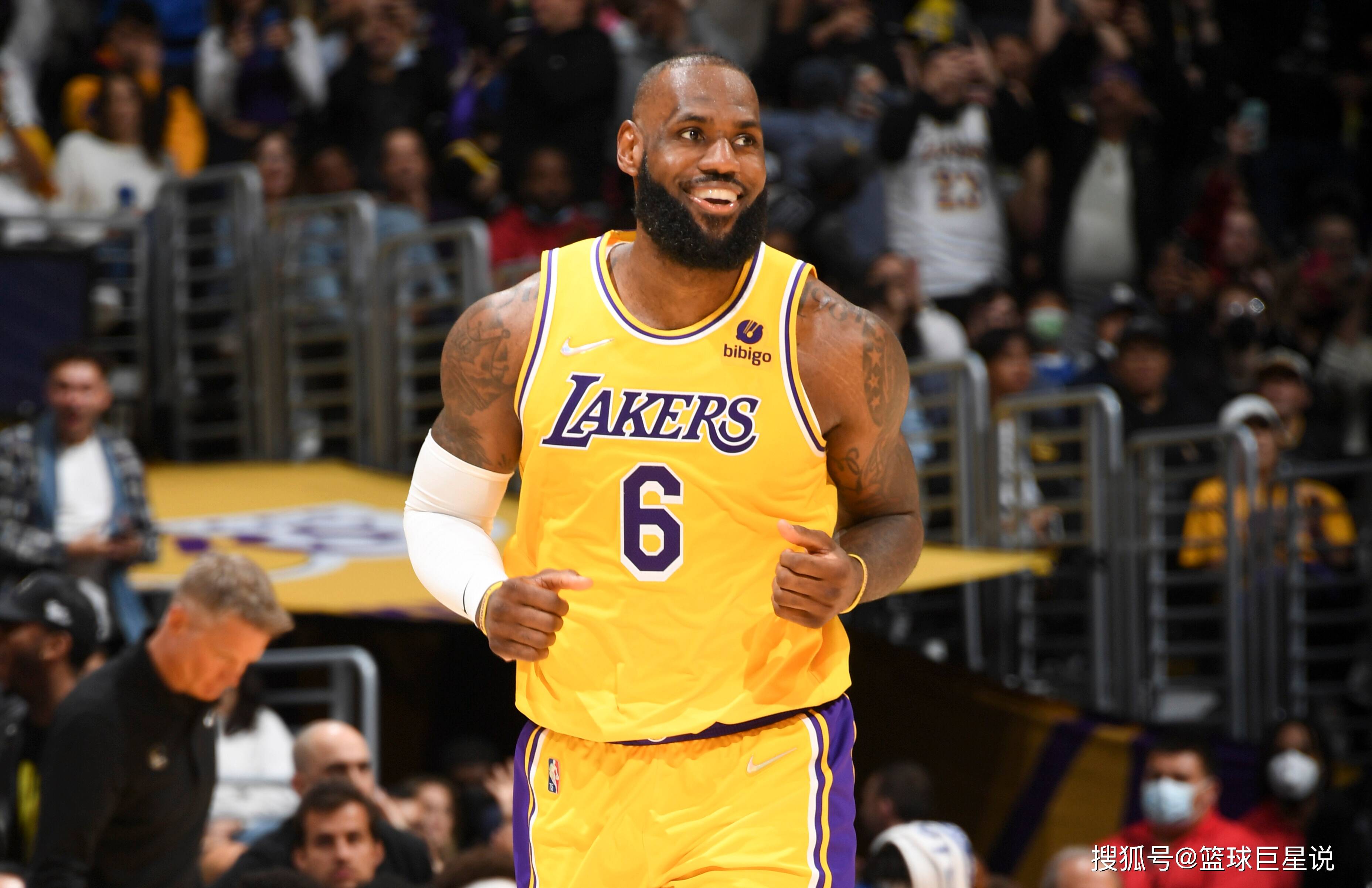 英超代表观战U15联赛后评价：中国球员纪律性强；教练需把决策权交给球员（英超代表观赛U15后：称中国球员纪律出众，建议教练把更多决策权交给球员）