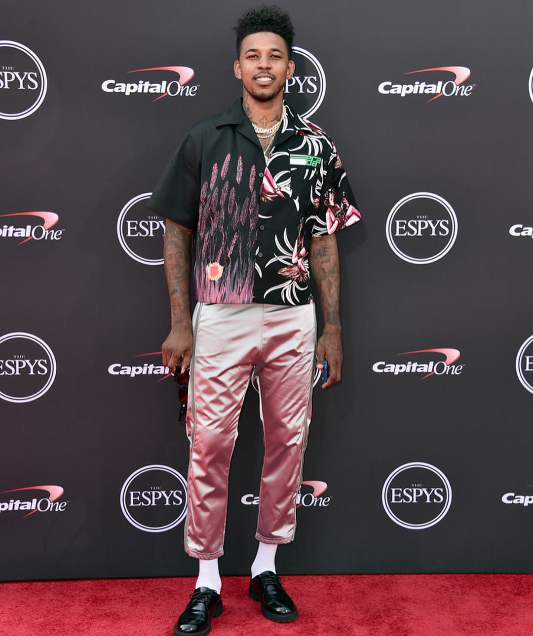 博主：国足选帅名单已上报，竞争主要在邵佳一和李国旭间展开（国足选帅候选名单已上报，邵佳一与李国旭成为主要竞争者）