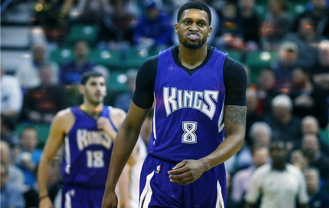 德乙半场：康特梅开二度，布伦瑞克2-0德累斯顿（半场战报：康特双响，布伦瑞克2比0领先德累斯顿）