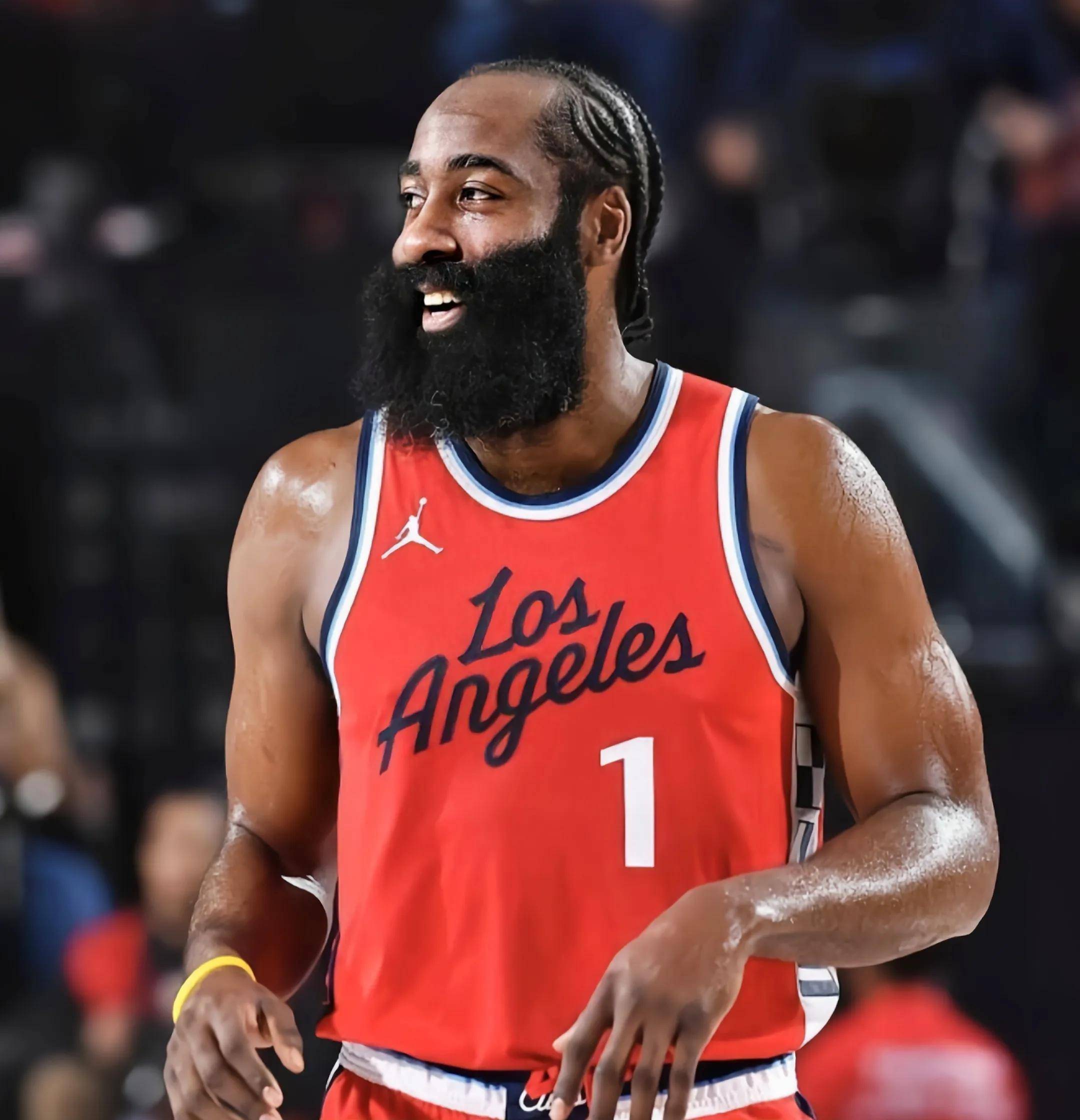 预选赛全胜零丢球，斯通斯：每个人都在其中发挥了作用（预选赛全胜零封，斯通斯：这是全队的贡献）